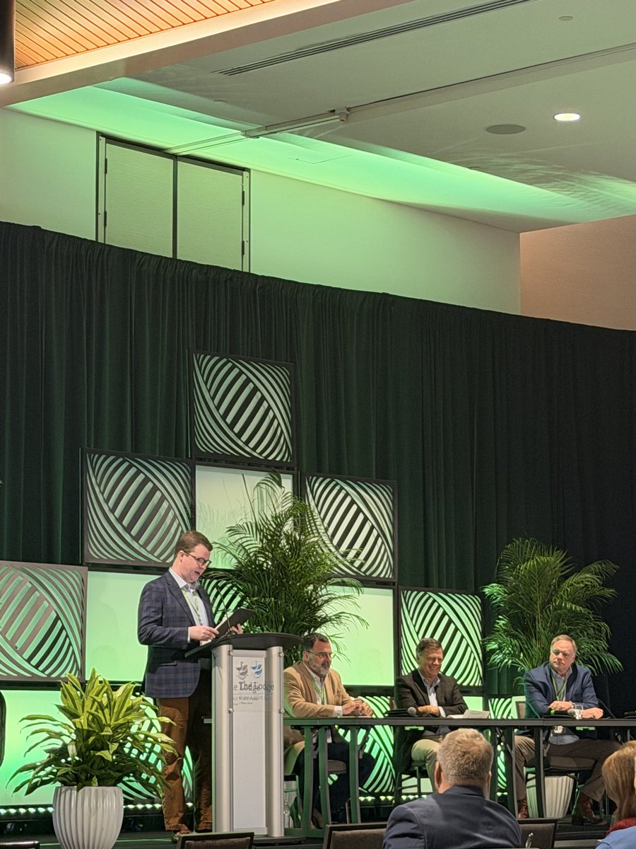 Elizabeth Patton tweet media