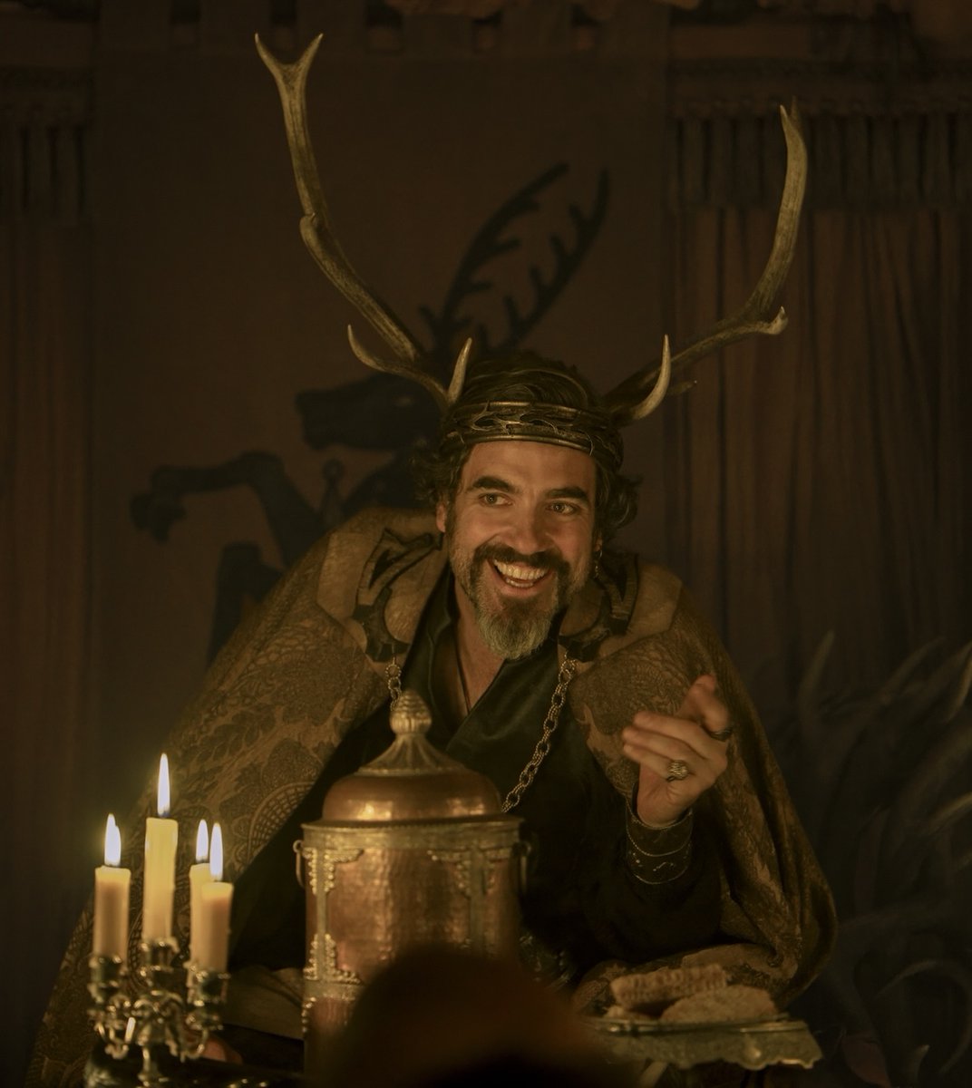 TVFanatic's tweet image. #AKnightOfTheSevenKingdoms finally did something Westeros probably forgot how to do. tvfanatic.com/a-knight-of-th… Listen to George R.R. Martin. 🐉📖 #Westeros #DunkAndEgg #GameOfThrones #GRRM