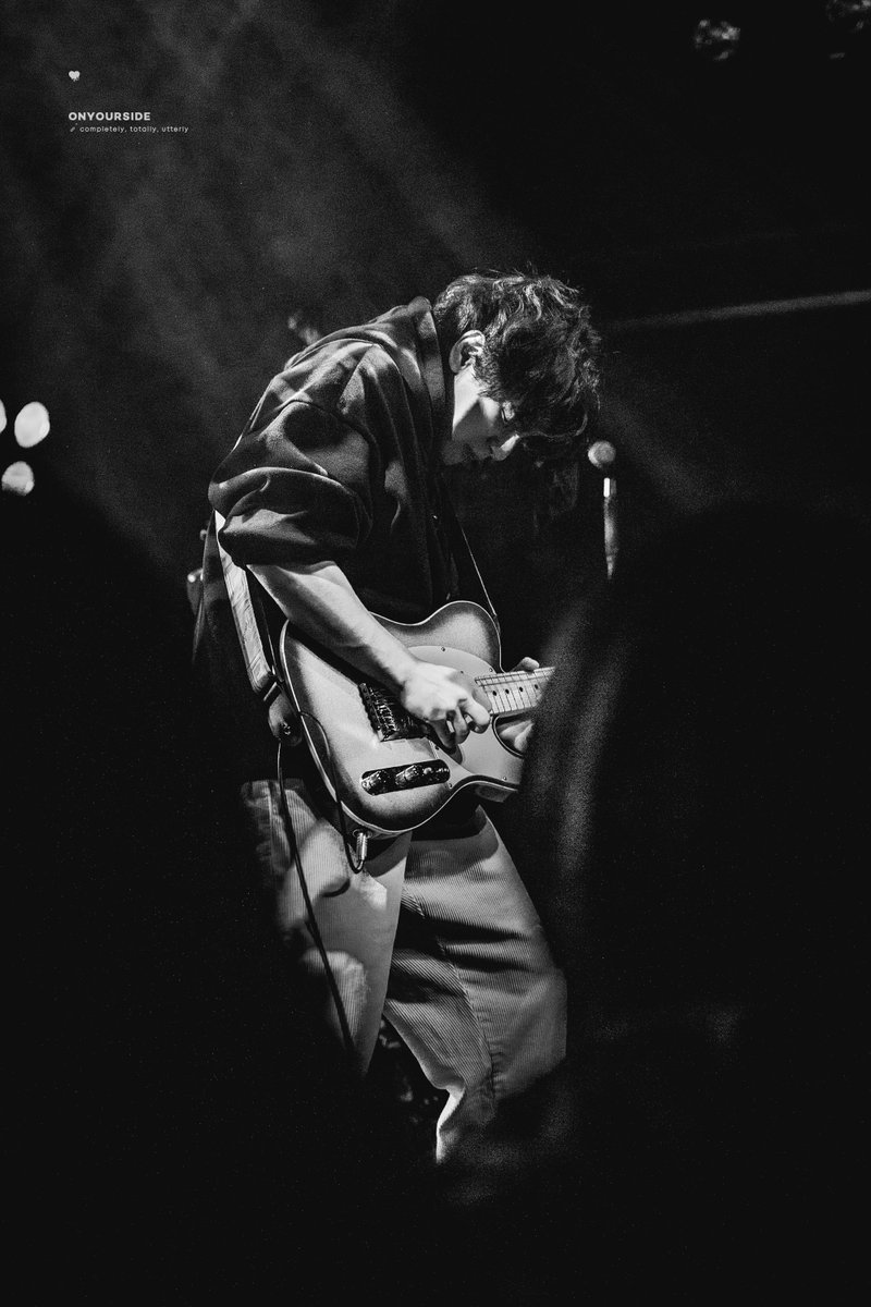 251228  
#HeMeets #히미츠 #끝나지않는세트리스트  
#오샘 #정다운 #김성하 #오승규
내가 말로 할 수 없는 얘길 들려줄게요
이제 나는 그 사람을 몰라요