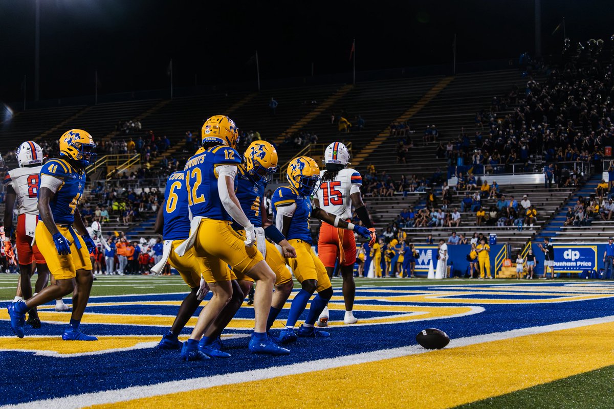 Jake Strong tweet media