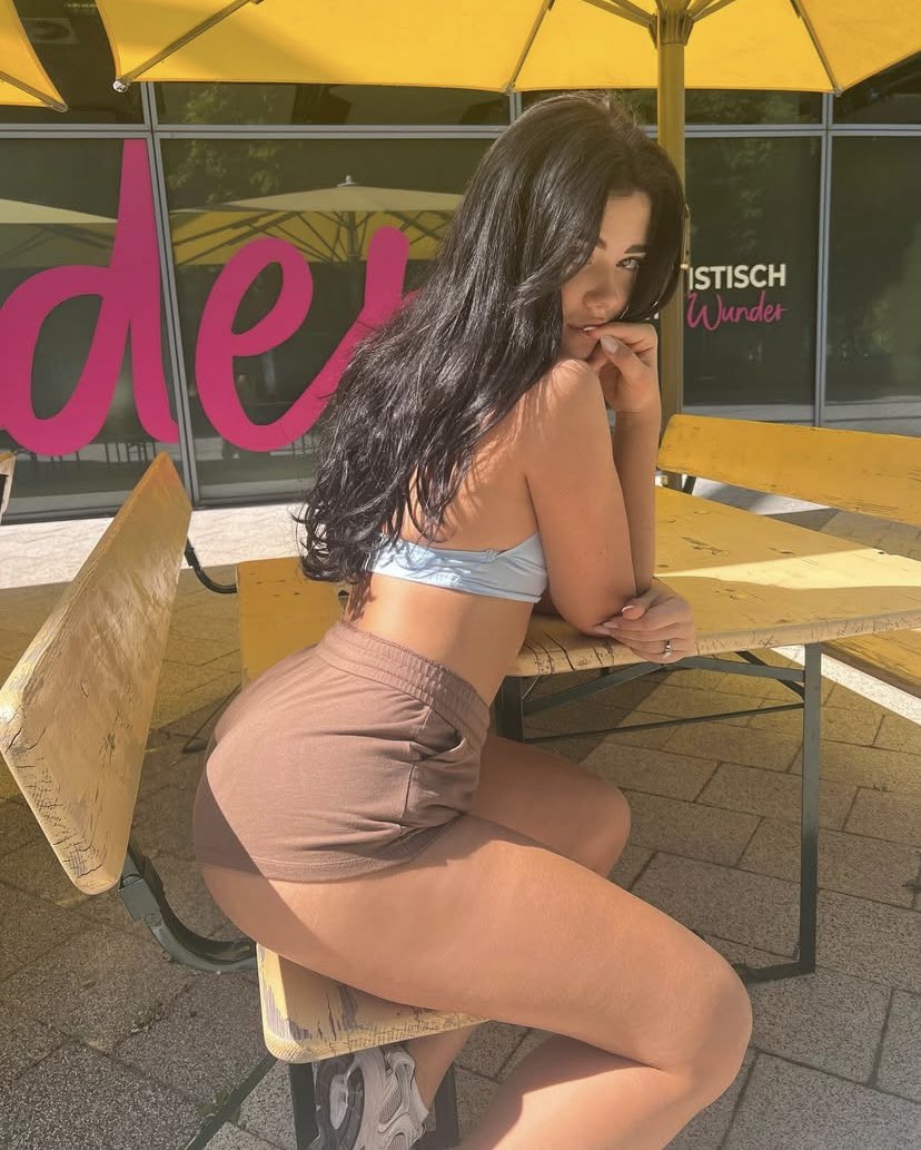 vanessarhd6's tweet image. 💛