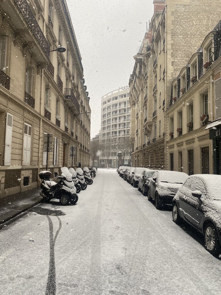 Paris sous les bombes.