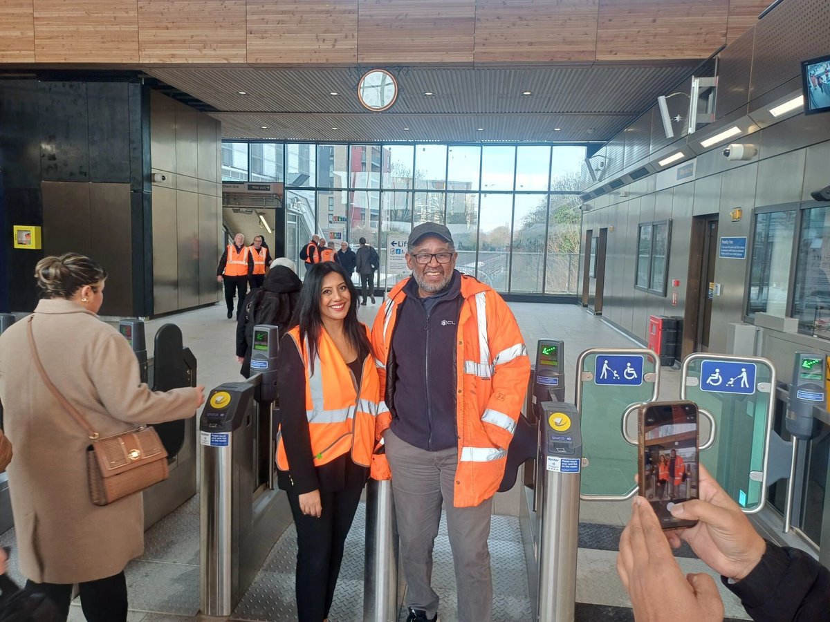 CubicTS's tweet photo. The new Colindale station is now open! A new fare gate line. Step-free access. Great teamwork BTSπππ
#TfL #England #UK #PublicTransport #Cubic #FareGates https://t.co/tlWPVrtLKS