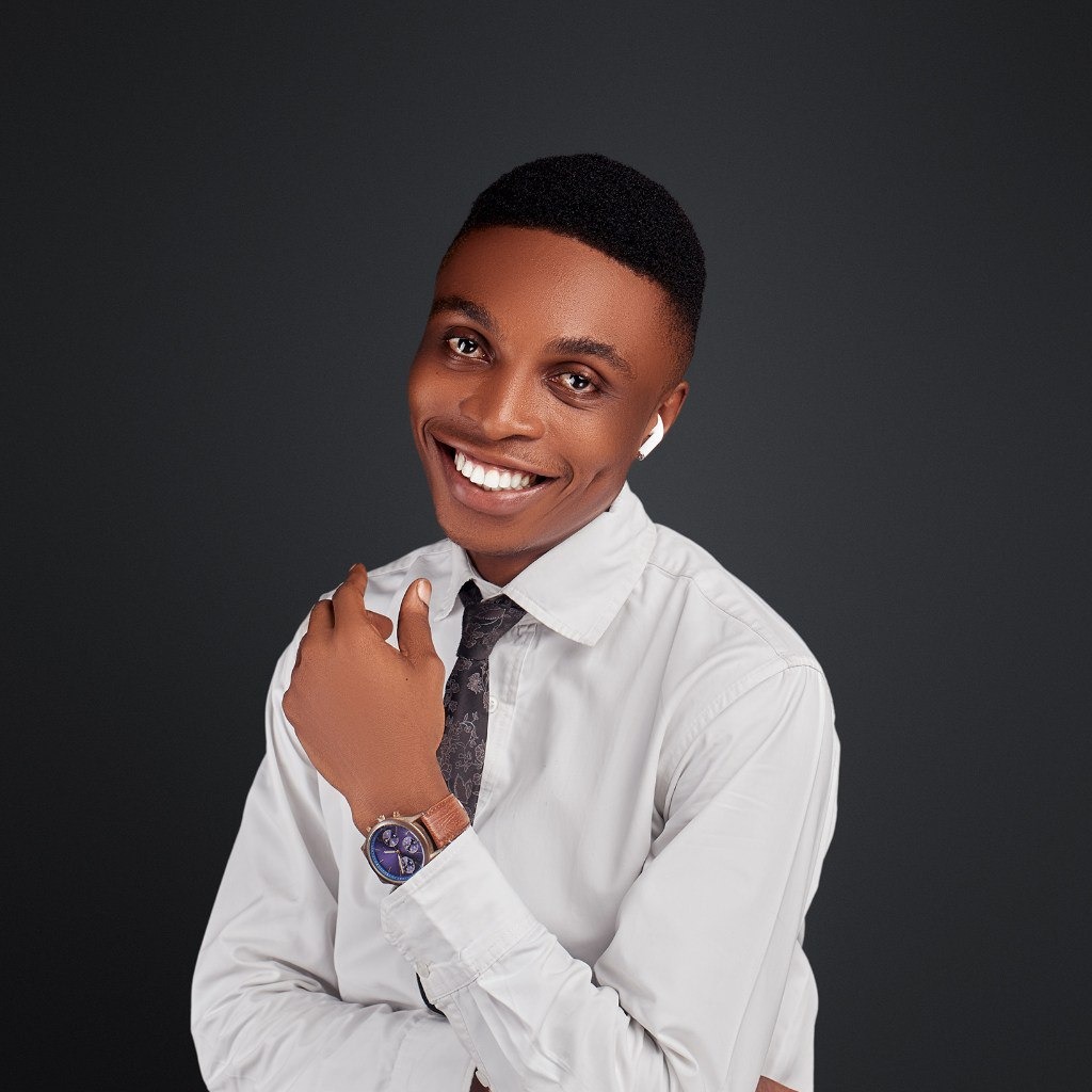 I am Akan Justus, A Brand and Graphic Designer who enjoys crafting mind blowing identities and visuals for individuals and groups in various industry spaces!

Feel free to follow and connect with me!

I’m sure you’ll love me!😉
P.S bit.ly/dkreativee