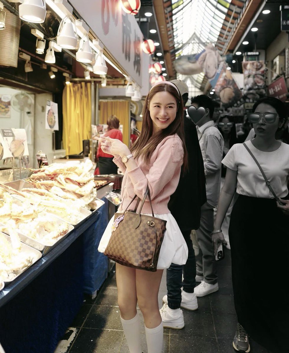 babypunpreedee's tweet image. โปรไฟล์น้องพีพีโคตรเริ่ดดด สาวจุฬา หลีดคณะ นางเอกช่อง ลูกหลานท่านขุนมูลนาย คุณหนูอย่ามาใกล้กระผมเลยครับ โอ้ย ชั้นชอบมาก