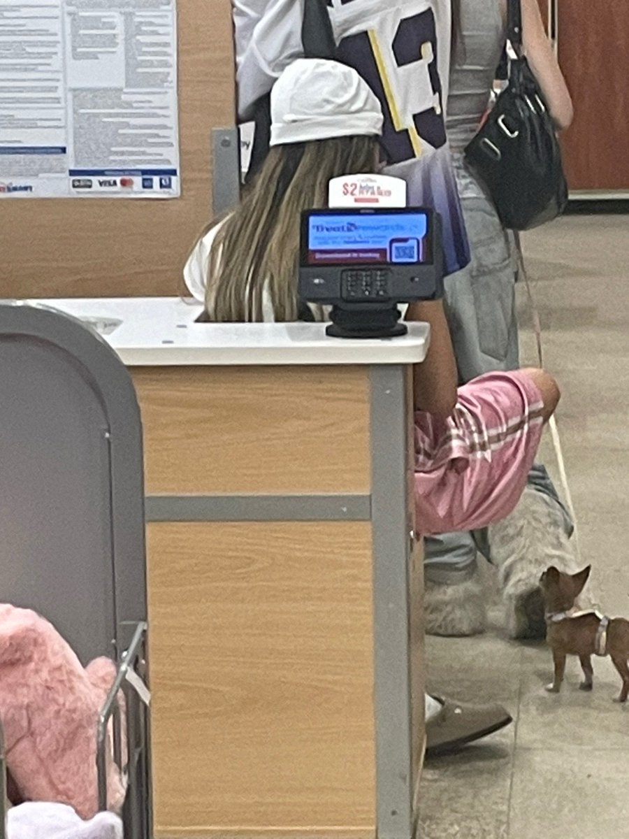 Lo puerca de persona falsa q eres <a href="/alondrisaa/">alo</a> jamas queria un perro y ahora q <a href="/raineeelis/">rai</a> le regalaron uno estas como loca buscando q te elija y forzando clips🤣 no soportas q tu amiga tenga atencion seguro querras robarte contenido con el animal en tu canal de youtube asco das