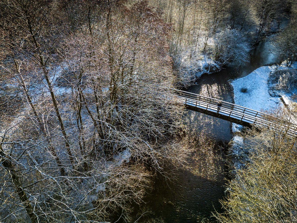 PaulJHeyes's tweet photo. The first snow fall of the year leaves a dusting around Bolton.
#snow #StormHour #weather #winter #frost #drone #dji #photography #Bolton #sevenacres #alamy https://t.co/lbdp8Xpxi9