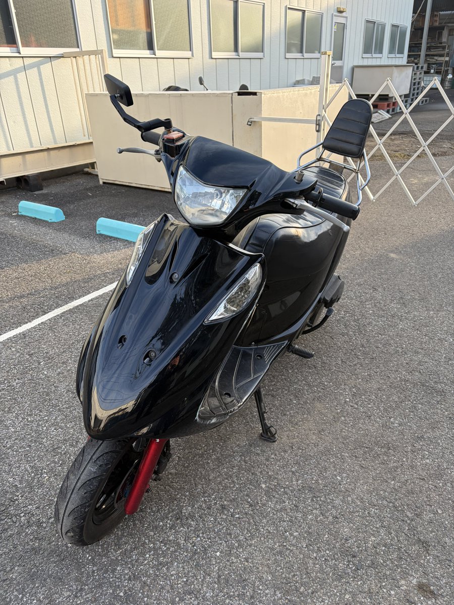 bike_0802's tweet photo. アドレスv125g 売ります❗️
カスタム、整備済み自賠付き極上の一台となります！
キジマバックレスト付き♪

詳細は4枚目をご覧下さい😊

セルにて1発で始動ok♪
•灯火類⭕️
•吹き上がり⭕️ 
•アイドリング⭕️
•走る、止まる、曲がる⭕️

#ワンツー売ります　#アドレスv125 #アドv https://t.co/FQLj3rHqoP