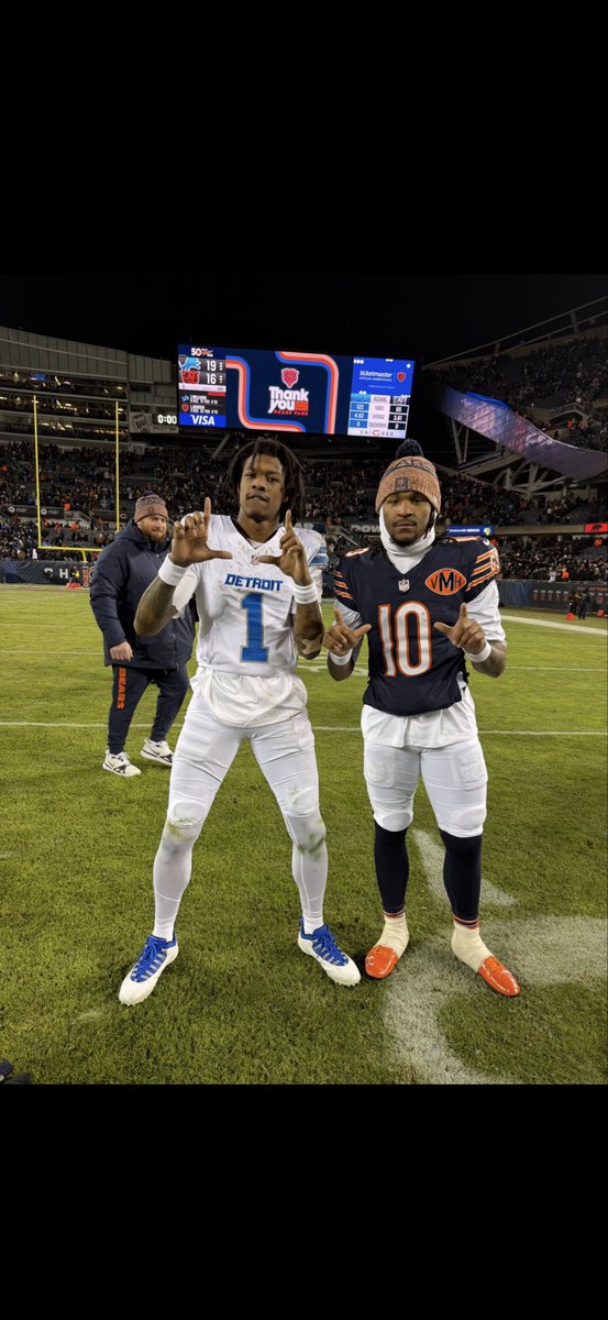 Spitta_4's tweet image. Just some DAWGS from the Lou!! Keep puttin on fellas 💯 @bigsgjamo @lutherburden3 #ProudCoach