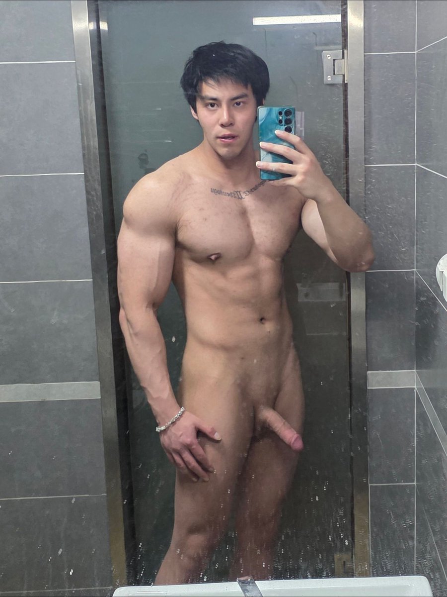 theusogu's tweet photo. Trying work on my abs recent days,  so sour😭 https://t.co/BtepaBcQmM