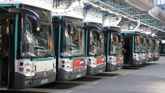 info_Paris_IDF's tweet image. ❄️ ALERTE INFO - #IledeFrance : Le réseau de bus RATP est interrompu.

👉 Tous les bus ont reçu l’ordre de regagner leur dépôt. Le réseau Noctilien risque d’être également « très perturbé ou interrompu ». (Officiel) #Paris
