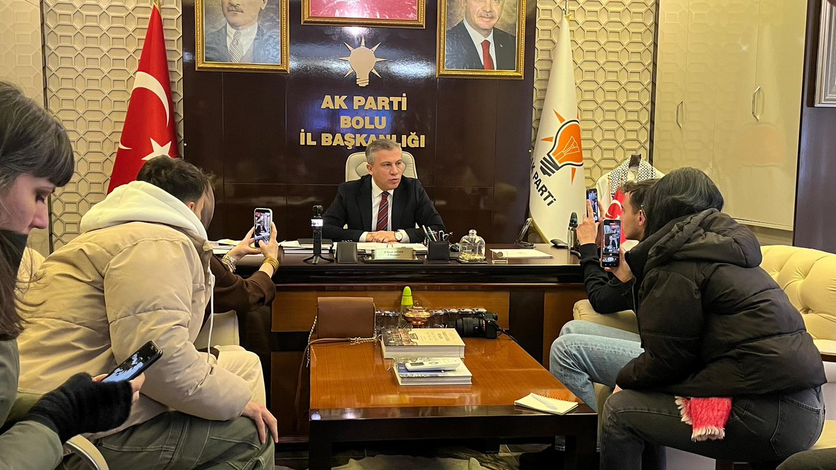 📌 Yargıtay Başkanlığı tarafından açıklanan güncel üye sayıları doğrultusunda, AK Parti’mizin Türkiye genelinde ve Bolu özelinde kaydettiği üye artışlarına ilişkin basın toplantımızı gerçekleştirdik.

Açıklanan resmî veriler, milletimizin AK Parti’ye olan güveninin ve desteğinin