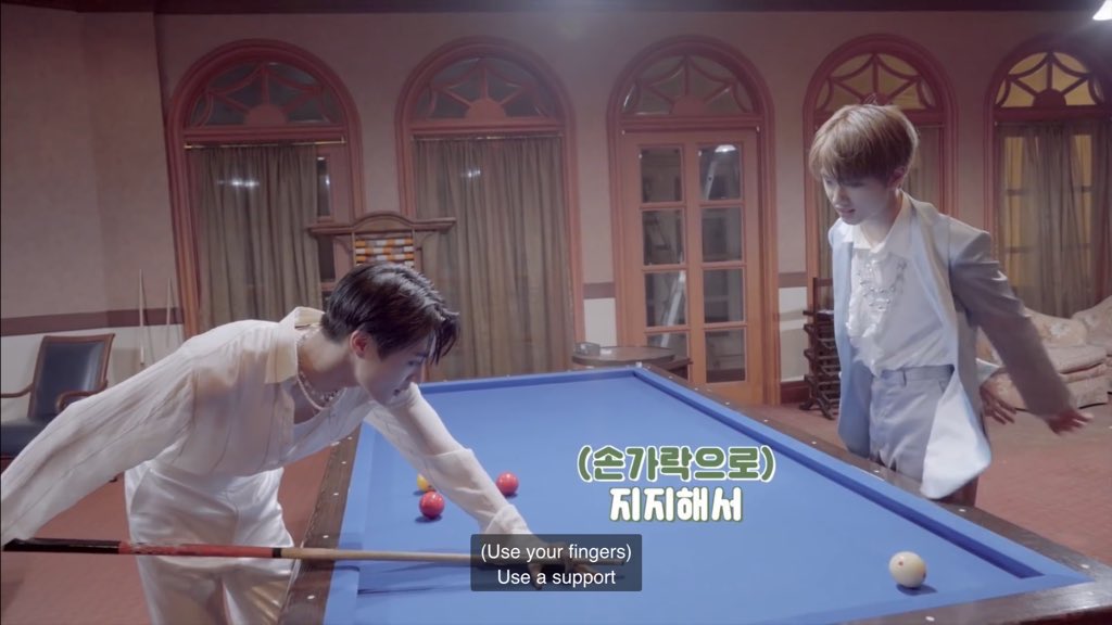aijiyw's tweet image. jeno who
•demonstrated how to kick in the water to jisung
•taught jisung how to ride a bike
•showed jisung how to hit a billiard ball
•taught jisung how to play the guitar

jeno’s truly the big brother in jisung’s life 🥺