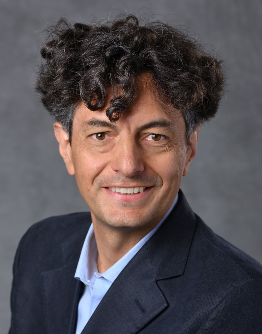 IEEEAPMag's tweet photo. Under his leadership, we look forward to continuing our mission of delivering cutting-edge content and serving as a trusted resource for the worldwide AP community.

#ieeeaps #ieeeapm #EiC https://t.co/Tvd3RMjQtB