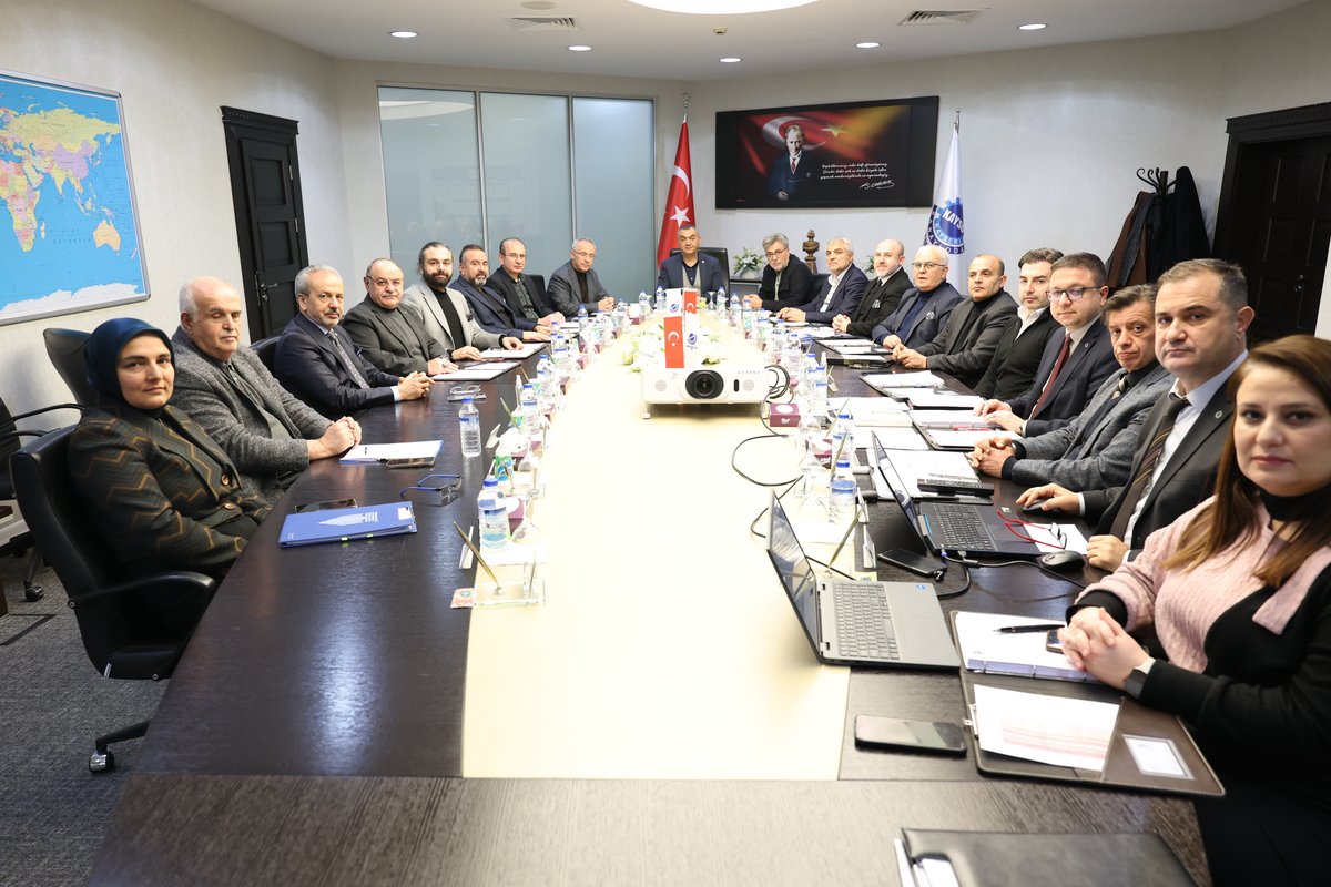 Kayseri Sanayi Odası (#KAYSO) Yönetim Kurulu Toplantısı, Başkanımız Mehmet Büyüksimitci’nin başkanlığında gerçekleştirildi.             

Gündemdeki maddeler görüşülerek karar bağlandı.
Alınan kararların şehrimize ve sanayicilerimize hayırlı olmasını dileriz.