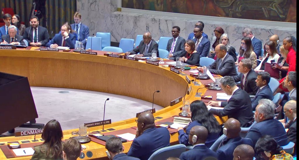 #LoÚltimo #AHORA 
El Consejo de Seguridad de las Naciones Unidas  #ONU sesiona #hoy  para abordar la ofensiva de #EEUU contra #Venezuela
《Amenazas a la Paz y seguridad Internacional》
<a href="/laprimerisima/">Radio La Primerísima</a>