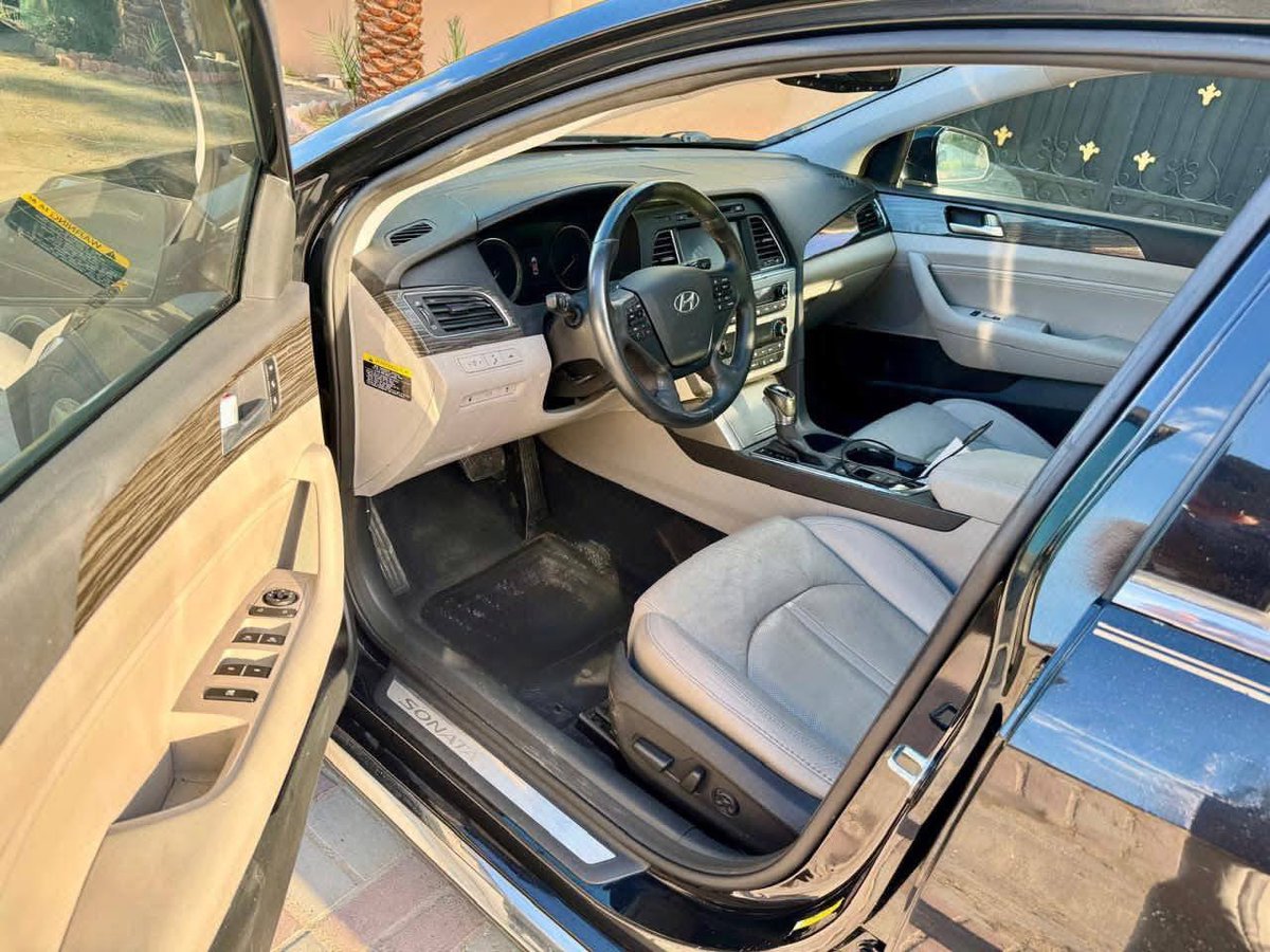 DekingTips's tweet image. Hyundai Sonata Limited 2015 Model Fulloption Panoramic, 
American Specifications:
5NPE34AF9FH136596
Total Genuine
(Clean Title)
Original Airbags
Very fresh car.
Leather Seats
Auto Hold, Cooling Seats
82k Miles Driven
Price: 16million Naira buying shipping and clearing .
