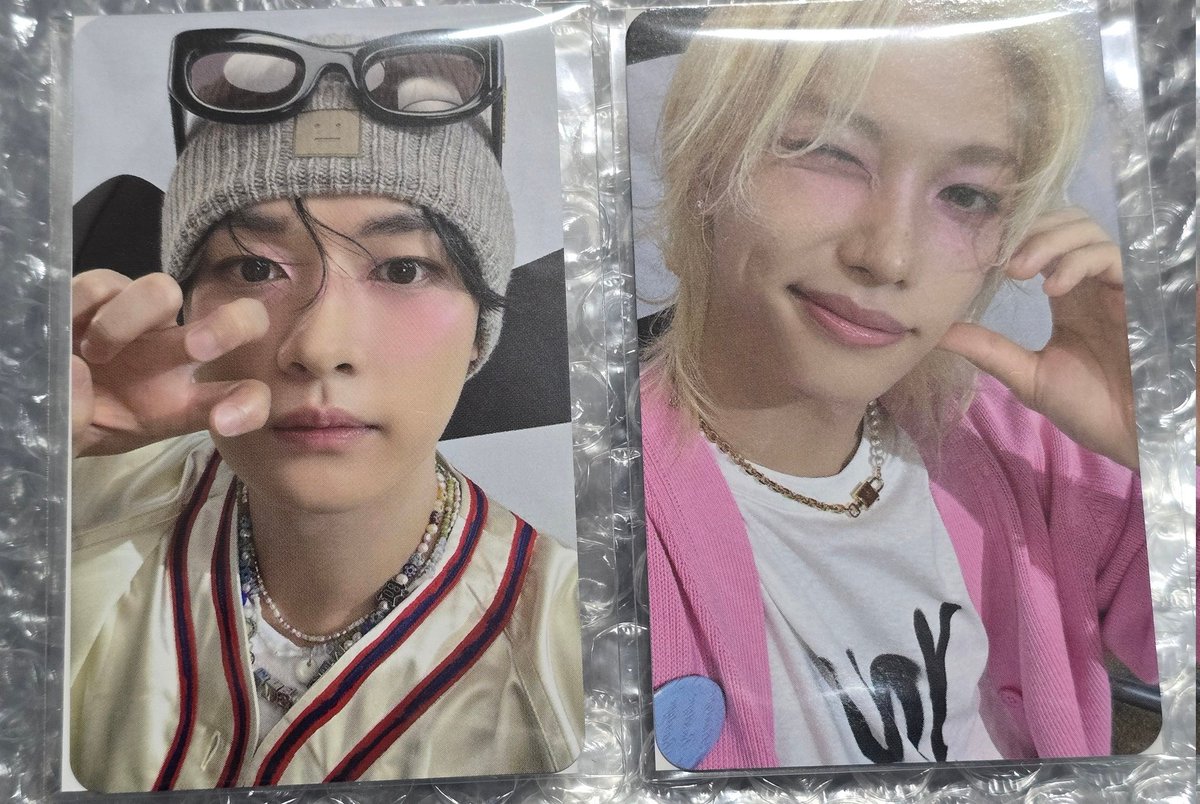 wts sell
스트레이키즈 팬즈샵 온라인특전 
리얼터치 포카 양도
dm/kkt

each 2.0

ㅅㅊ 스키즈 스트레이 키즈 방찬 리노 창빈 현진 한 필릭스 승민 아이엔 집샵 영통 팬싸 스키주 엠디 콘서트 앙콘 팝업 도미네이트 분철 컴백 stray kids skz skzoo