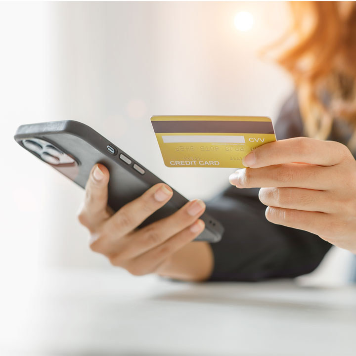 HoCoConsumer's tweet photo. Do you save your credit card to websites? If so, what are the risks? In addition to making it easier to (over)spend your money, this edition of #ScamBusters outlines some of the risks of your data being stored--even if you decline the invitation.
https://t.co/BXSOrP2imD https://t.co/eqZdNupxUL