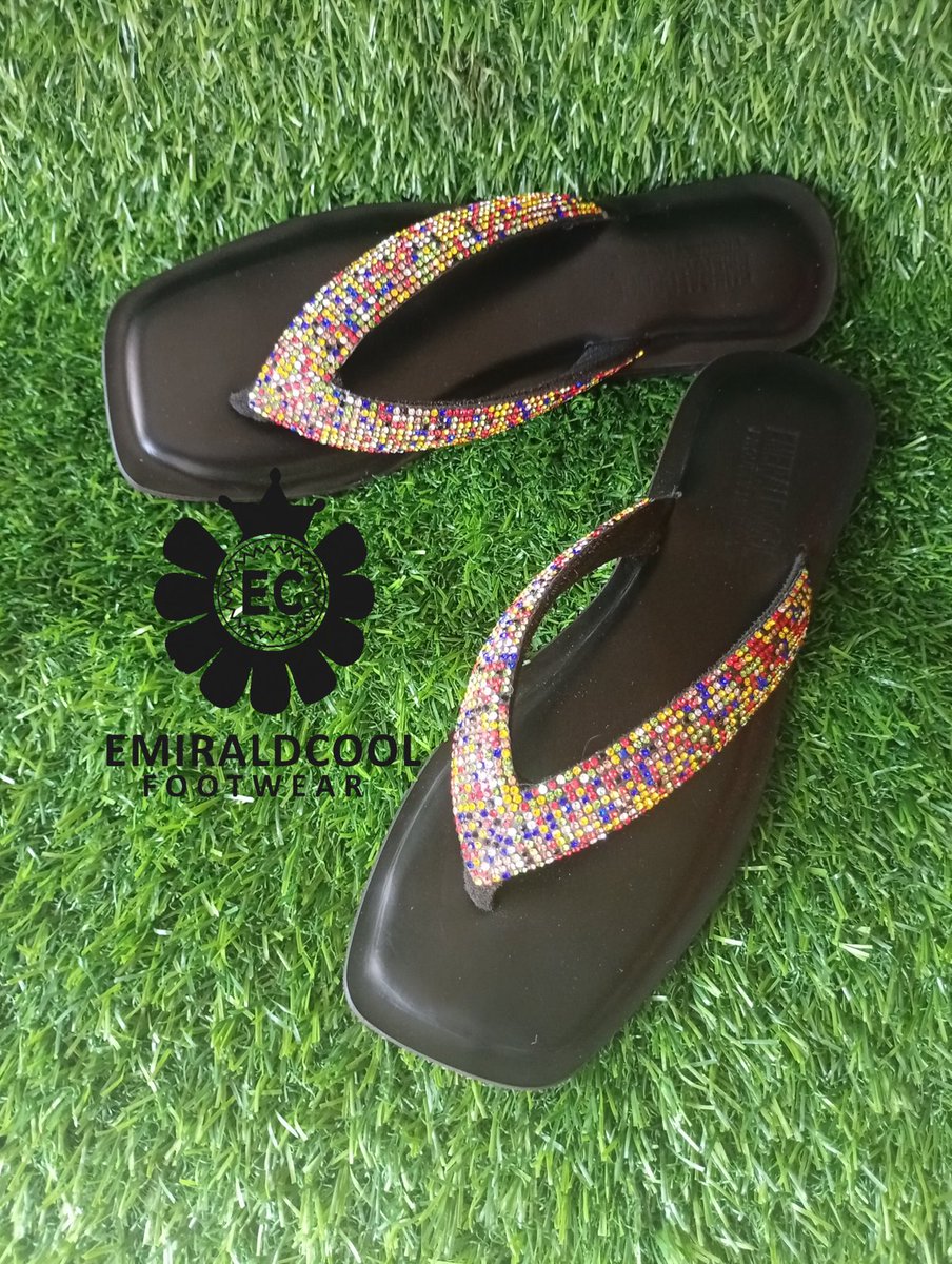 EmeraldcoolC's tweet photo. EmeraldCool Footwear
Unisex shoes, slippers, mules &amp; sandals that combine comfort and style.
Step confident. Step EmeraldCool.
📩 DM to order
🚚 Nationwide delivery https://t.co/Zss4gG3bxI