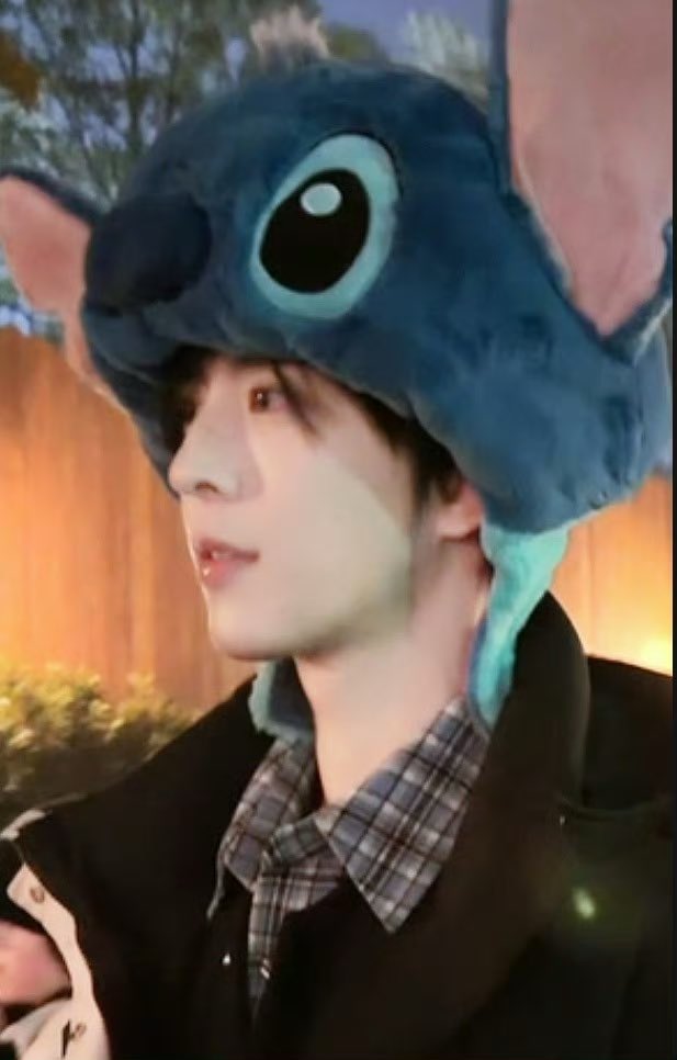 it's 144p but you're Qiu DingJie