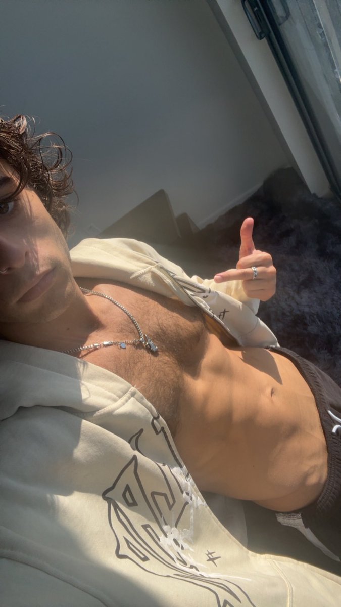 MasterJonnyCash's tweet image. You better beg before you send.