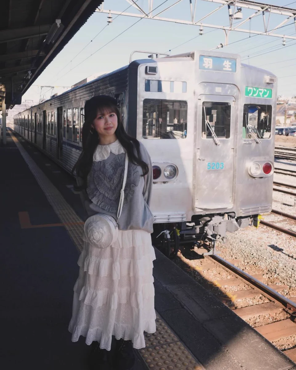 pyon🪄︎︎アイドル私服衣装特定(乃木坂┊︎櫻坂┊︎日向坂 etc) on X