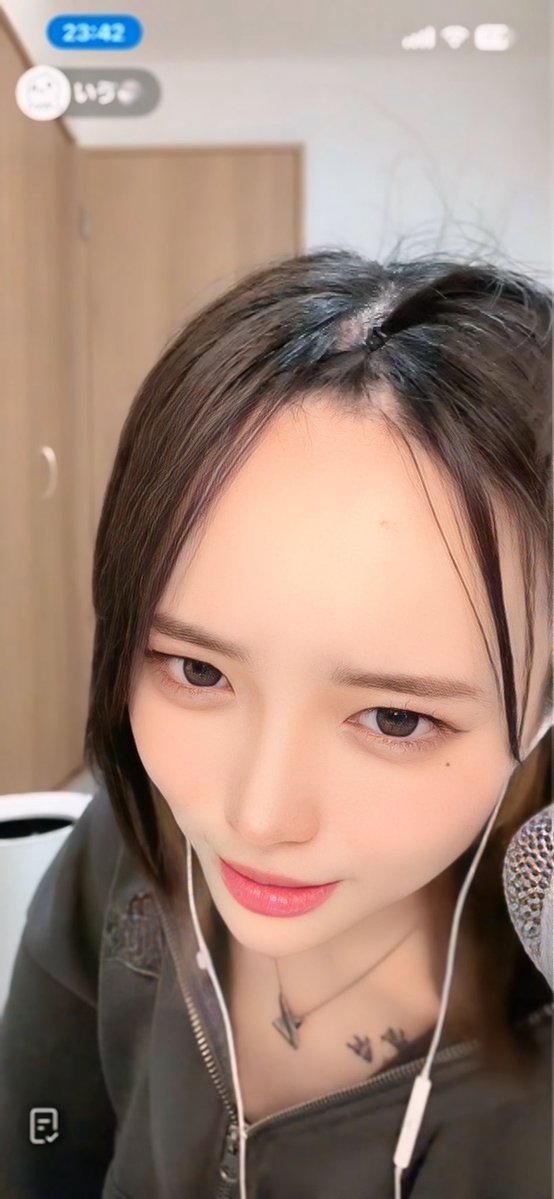 ﾍﾟﾀﾍﾟﾀ(○・ω・)ﾉﾉ□”
 #いゔの米粒