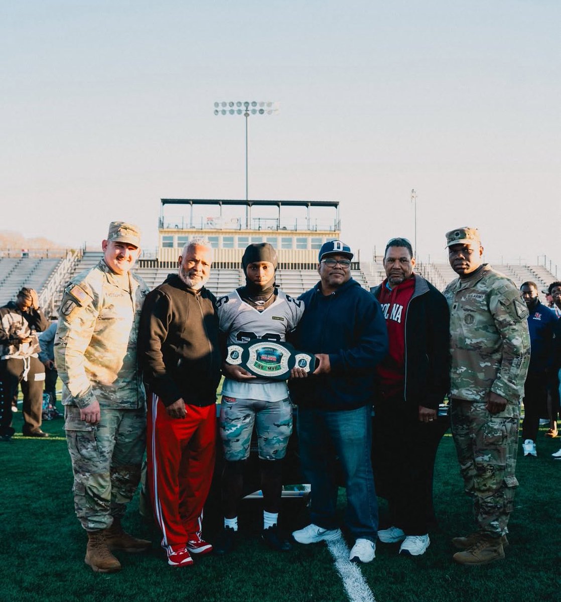 8movediff's tweet image. Had an amazing time learning and competing at the @HighSchoolBlitz Junior Bowl Game! Overall amazing experience.@CoachWages @Neelyboy3 @WJKeenan_FB @CoachJenk9 @boulder913 
@mrs_vfrierson