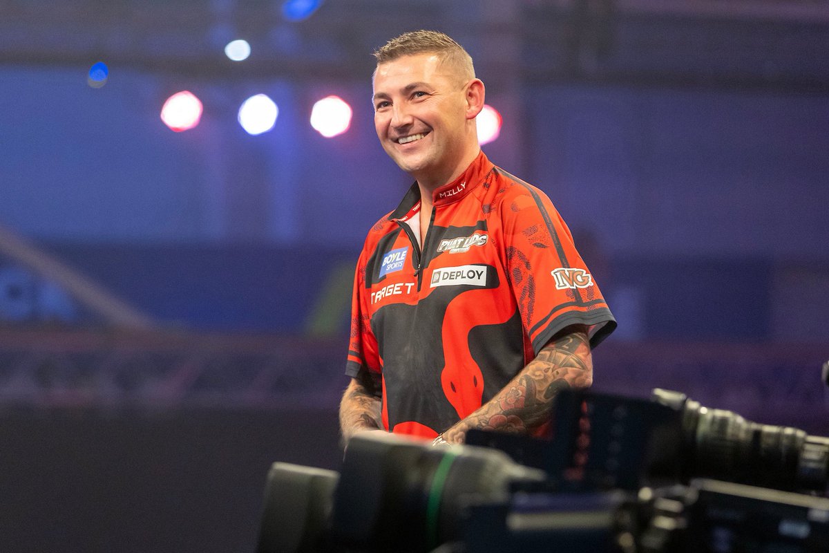 Nathan Aspinall in 2024:
Major finals: 0
Major QFs: 1
European Tour titles: 0

Selected for Premier League.

Nathan Aspinall in 2025:
Major finals: 1
Major QFs: 5
European Tour titles: 3

Not selected for Premier League.