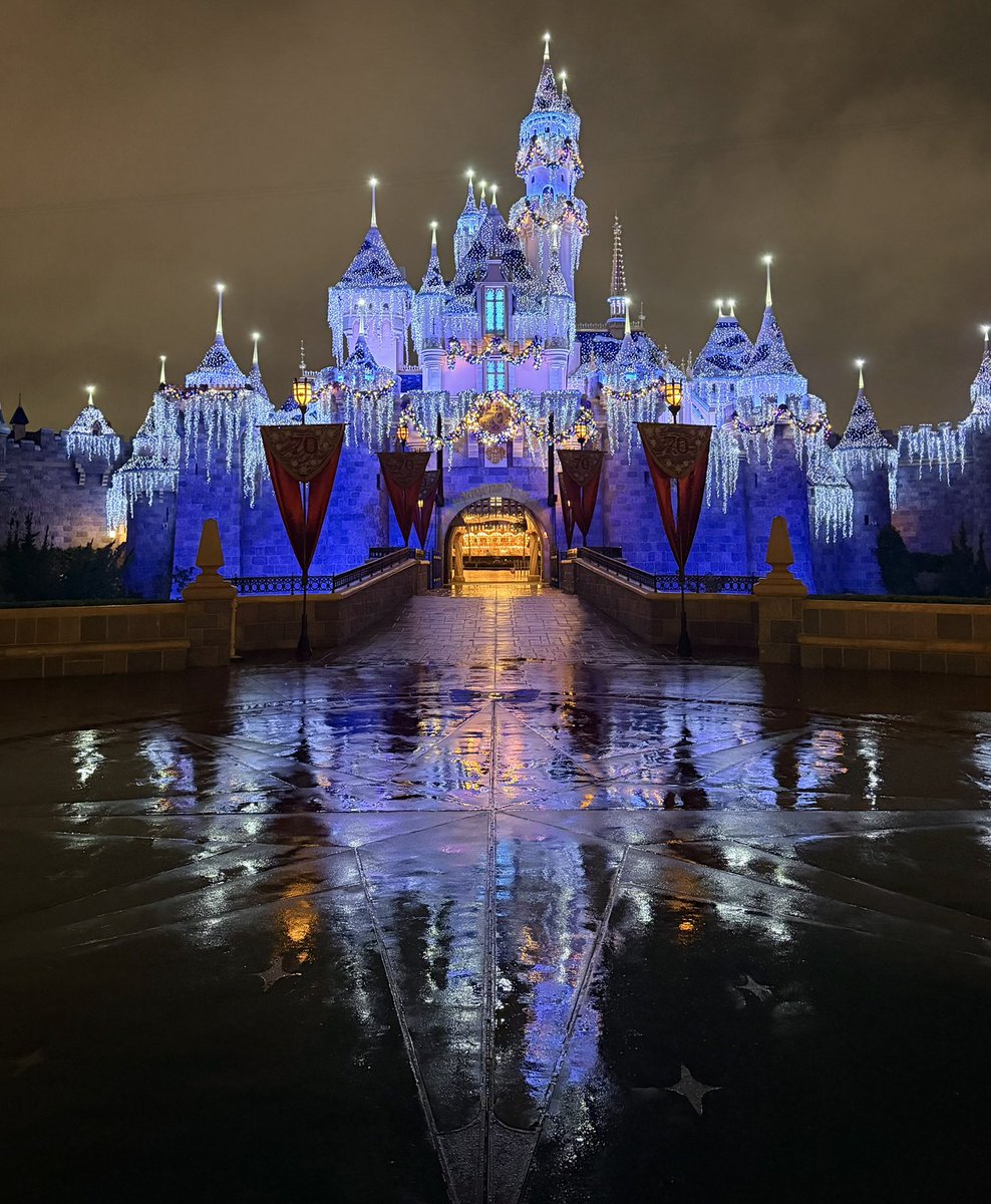 Eftelflags tweet media