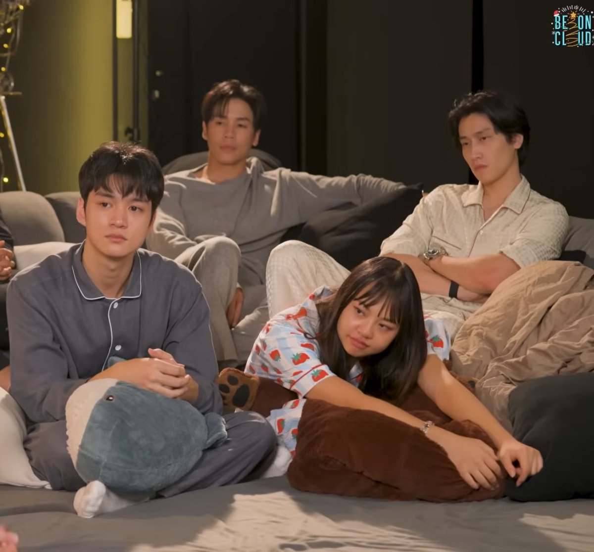 ป๊า                                                                             ด๊า
                                          แฝด