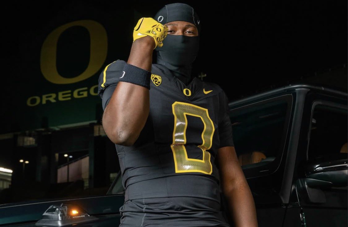 oregon__updates's tweet photo. Here’s when each of Oregon’s signees plan to enroll:

A pair of 5-Stars won’t enroll early https://t.co/73DkRrEzEN https://t.co/mhuvHWAp6F