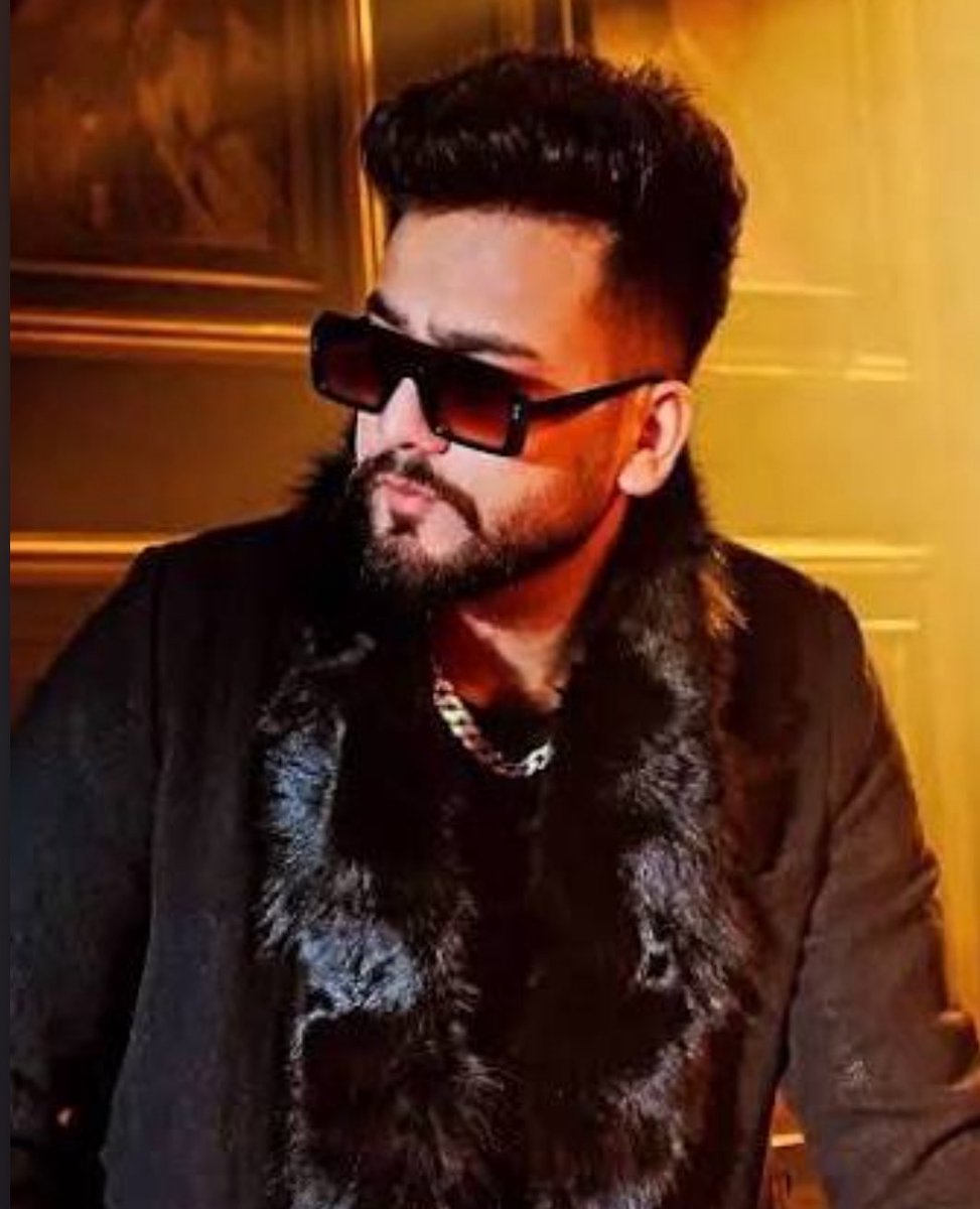 Rutufied_31's tweet photo. The best influencer of India ❤️ .
#ElvishYadav #ElvishArmy https://t.co/XKcZzsuoWe