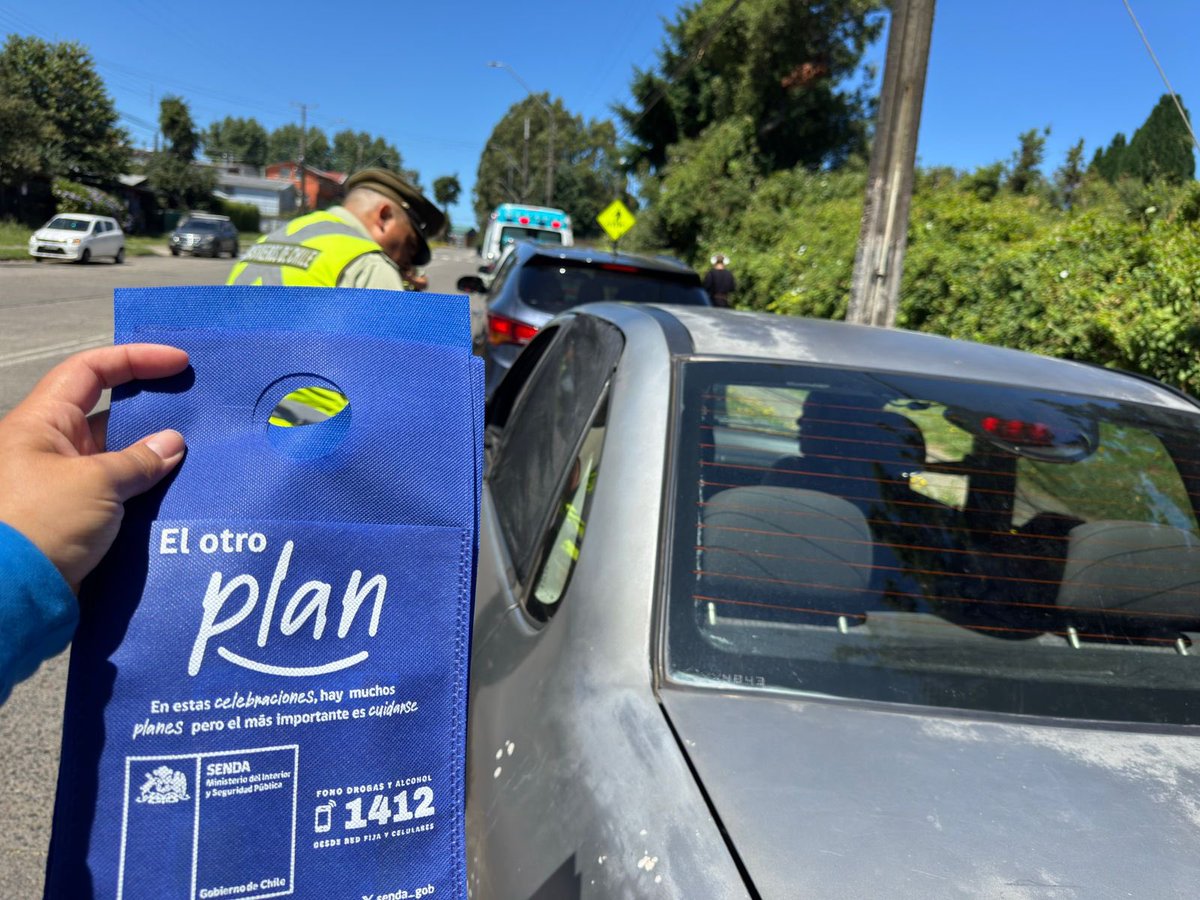 SENDALOSRIOS's tweet image. 🚫 Balance TOLERANCIA CERO – FIN DE AÑO

Apoyamos operativos de @CarabLosRios con nuestra 🚑 y personal médico para prevenir accidentes por conducir bajo los efectos de alcohol y otras drogas en la región 📍
✅ 563 Alcotest y Narcotest
🚗 6 conductores retirados de circulación