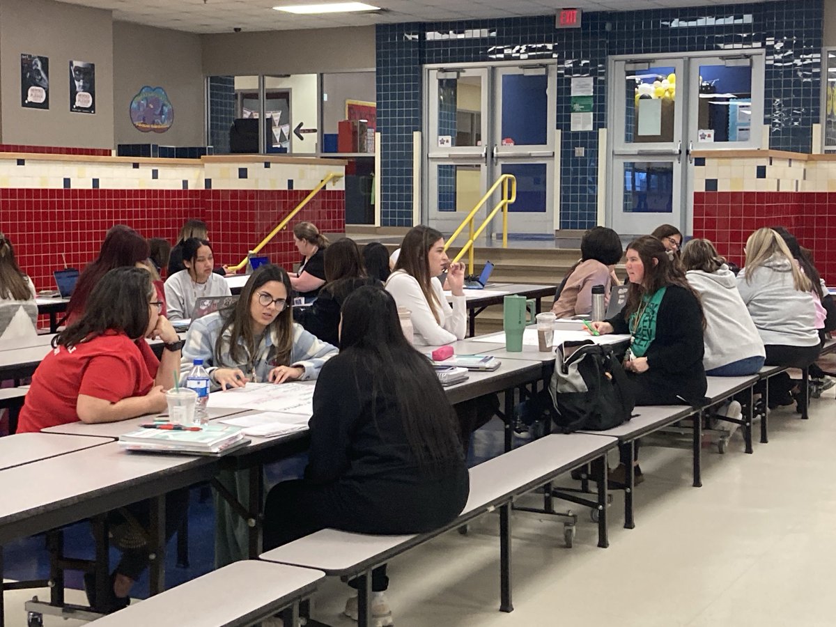 Anne Clark tweet media