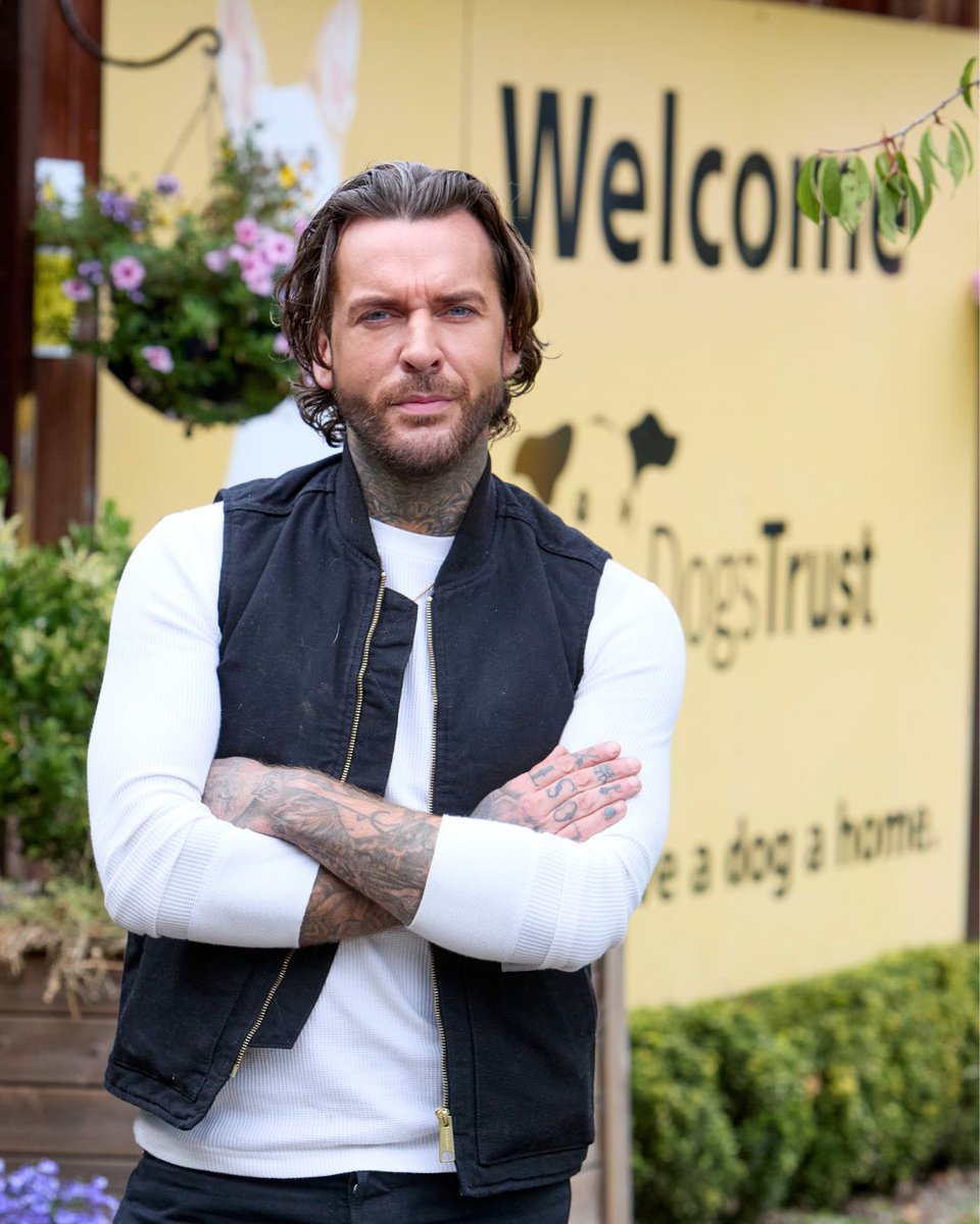 Did someone say season three? 🐾

Pete Wicks: For Dog's Sake is back on your screens TONIGHT, Monday 5th January at 9pm! Tune in on UKTV's free-to-air channel U&amp;W or stream on U.