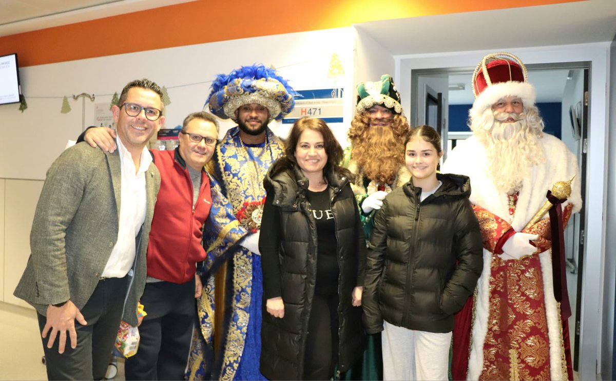 Avui he tingut el privilegi d’acompanyar Ses Majestats els Reis a la seua visita a l’hospital.