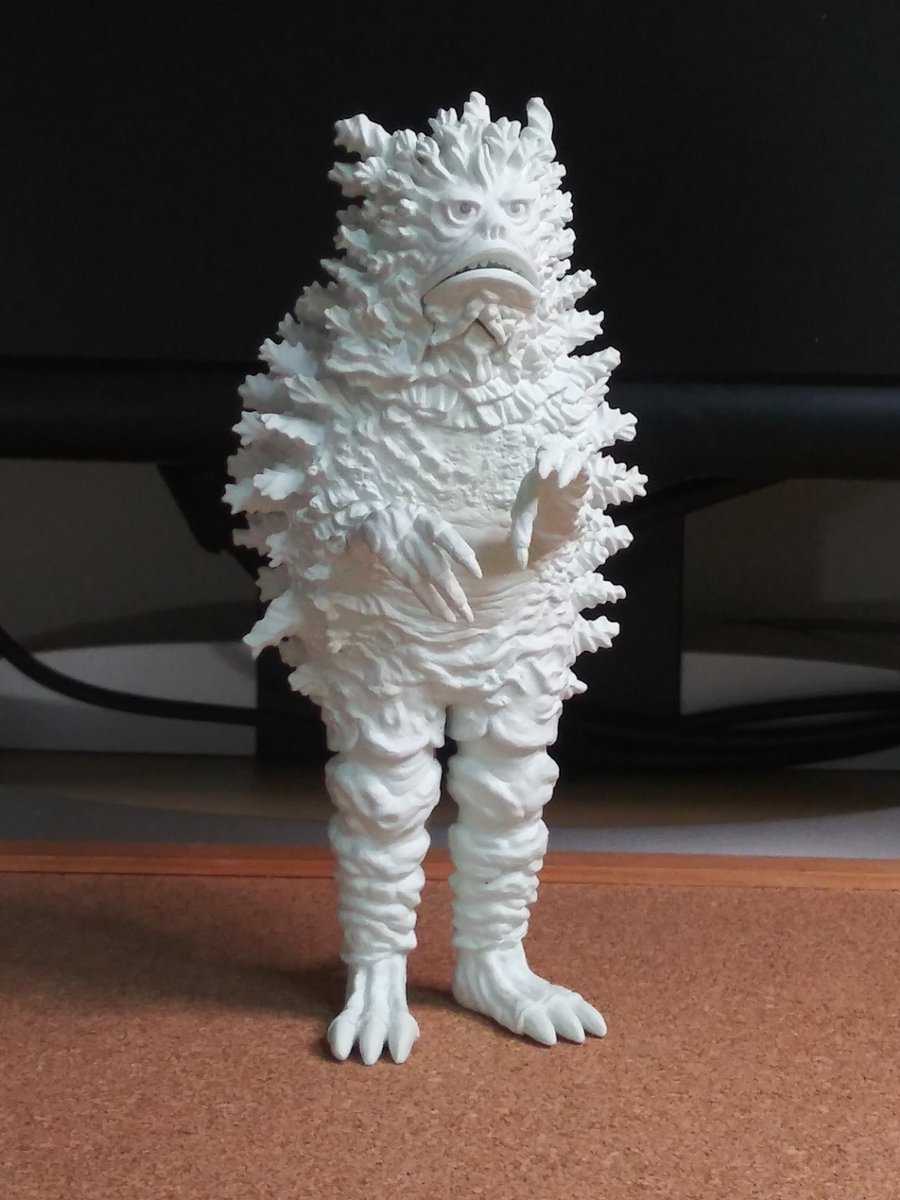 #2026年になったのでフォロワーさんに自己紹介しようぜ
#はじめましてこちら代表作になります
２年前、タミヤのエポキシパテでピグモンを制作したことを切っ掛けに怪獣作りを始めました。
2026年、ウルトラマンシリーズ60周年も怪獣などを制作して参りますので、よろしくお願い致します🙇‍♂️