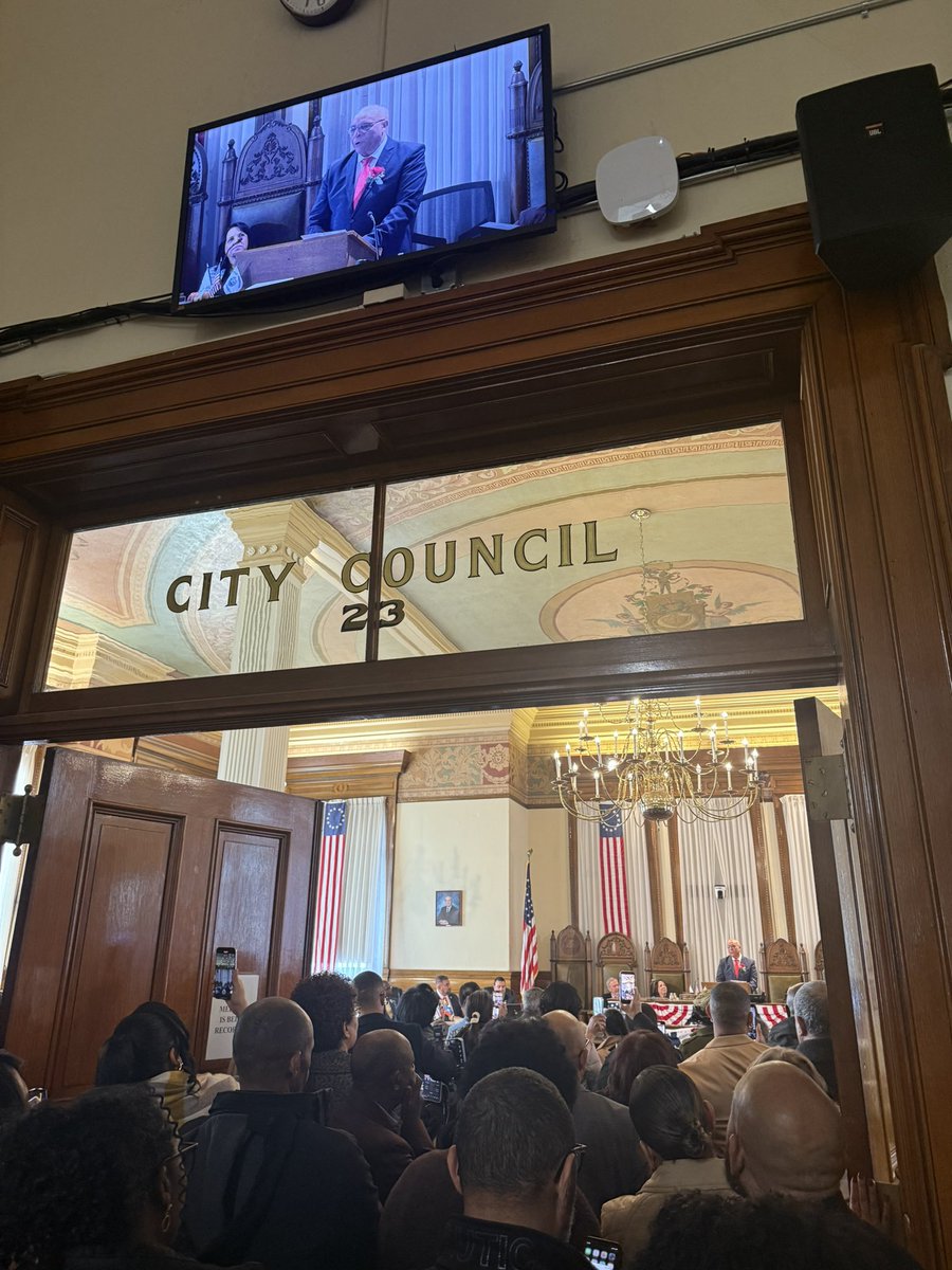 PatrickRoath's tweet image. Thrilled to join the packed house here in Brockton welcoming in a new era in the City of Champions! Congratulations to Mayor Rodrigues, and all my friends on the City Council and School Committee!