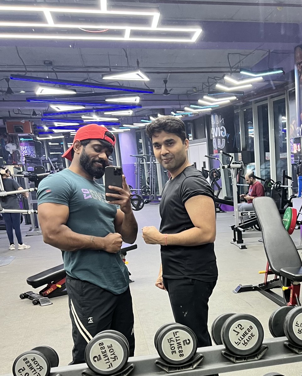 gauravpatel_ind's tweet photo. Training the body the same way I train alignment — slow, honest, consistent.

@Sandy my coach 

#Fitness 
#Alignment 
#ConsistentPractice https://t.co/L6H9MpLwuG