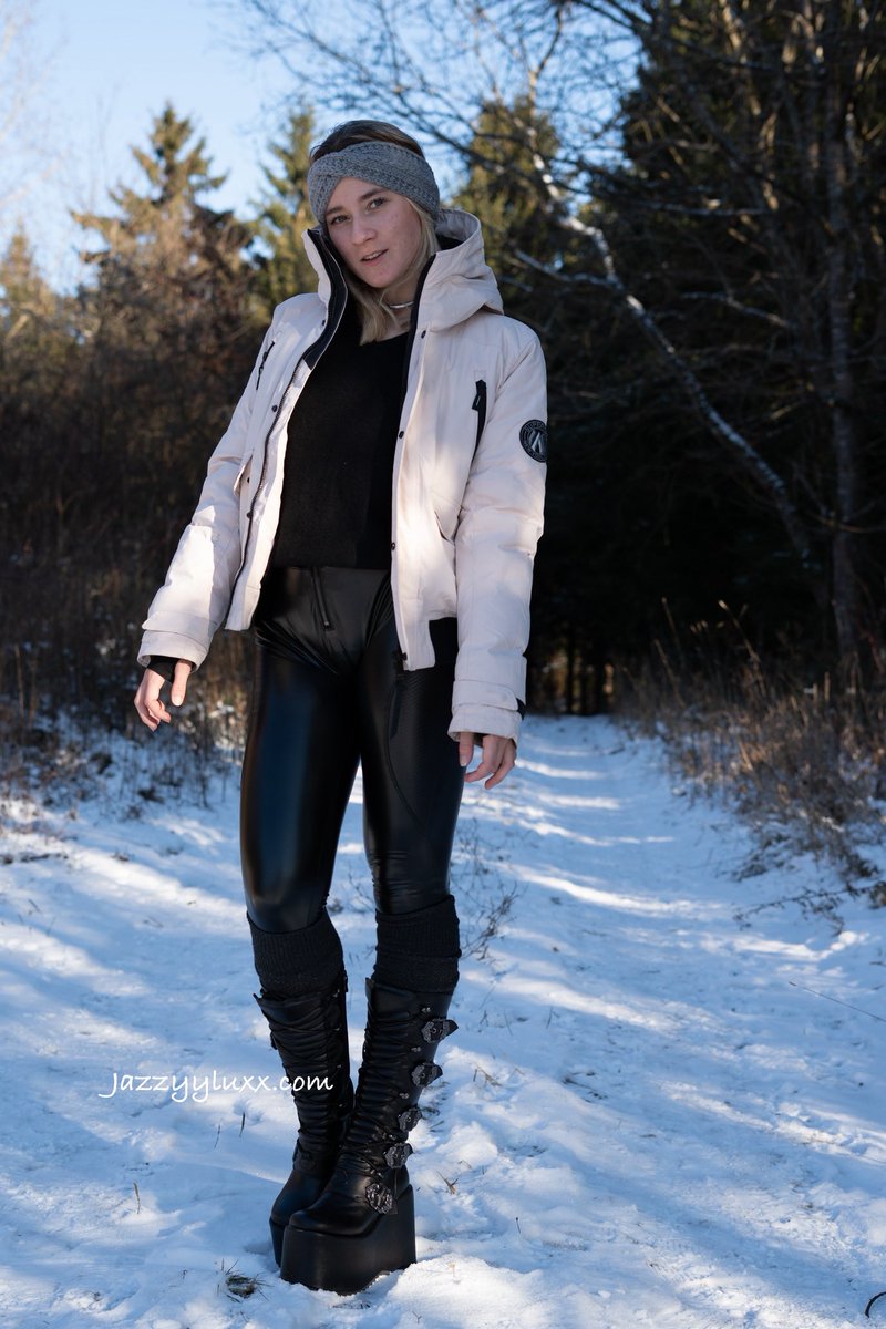 Jazzyyluxx tweet media