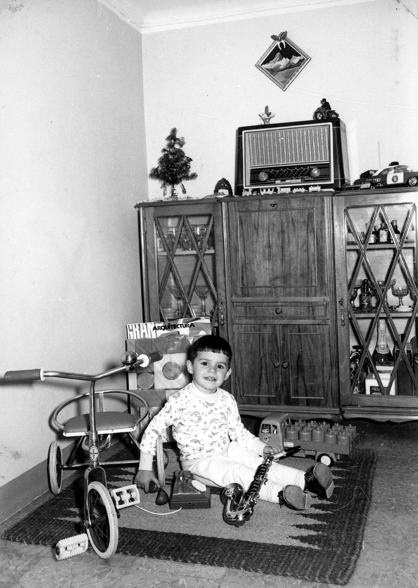 Bon dia! 🤩
Què us han portat els 👑👑👑? A nosaltres moltes coses!🤗🚲🎷📞🛻🏗️
📷ACAP. Fons L'Abans