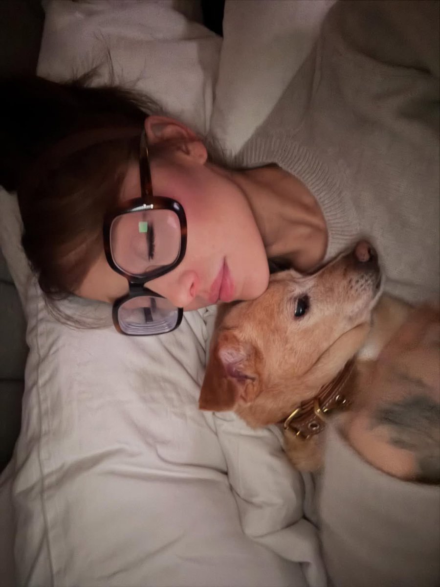 Ariana Grande Today tweet media