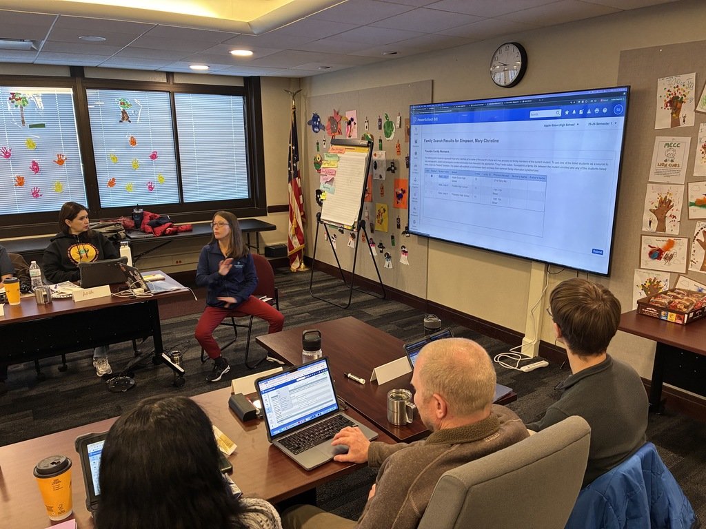 D83 Shines tweet media