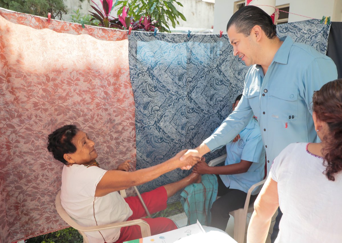 Con gestión y compromiso, estamos donde la gente nos necesita. En la Colonia Gaviotas Sur, perteneciente al municipio de Centro llevamos una Brigada Médica completamente gratuita que gestionamos, brindando atención médica, odontológica, psicológica, quiropráctica, además de