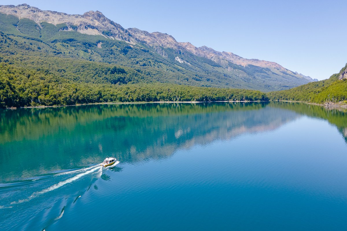 #Chubut Experiencia Krugger: navegación, gastronomía y trekking en el paraíso del Parque Nacional Los Alerces 
<a href="/TurismoEsquel/">Turismo Esquel</a> <a href="/CatChubut/">CATch Chubut</a> <a href="/diegolapennach/">Diego Lapenna</a> 
digitalchubut.com/experiencia-kr…
