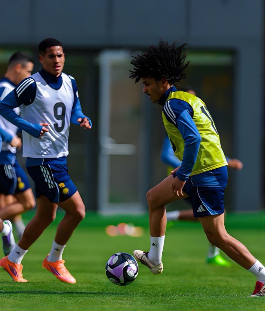 SportStuff24's tweet image. 🚨🟡🔵 عاجل:

تأكد جاهزية عبدالملك الجابر للمشاركة مع النصر.