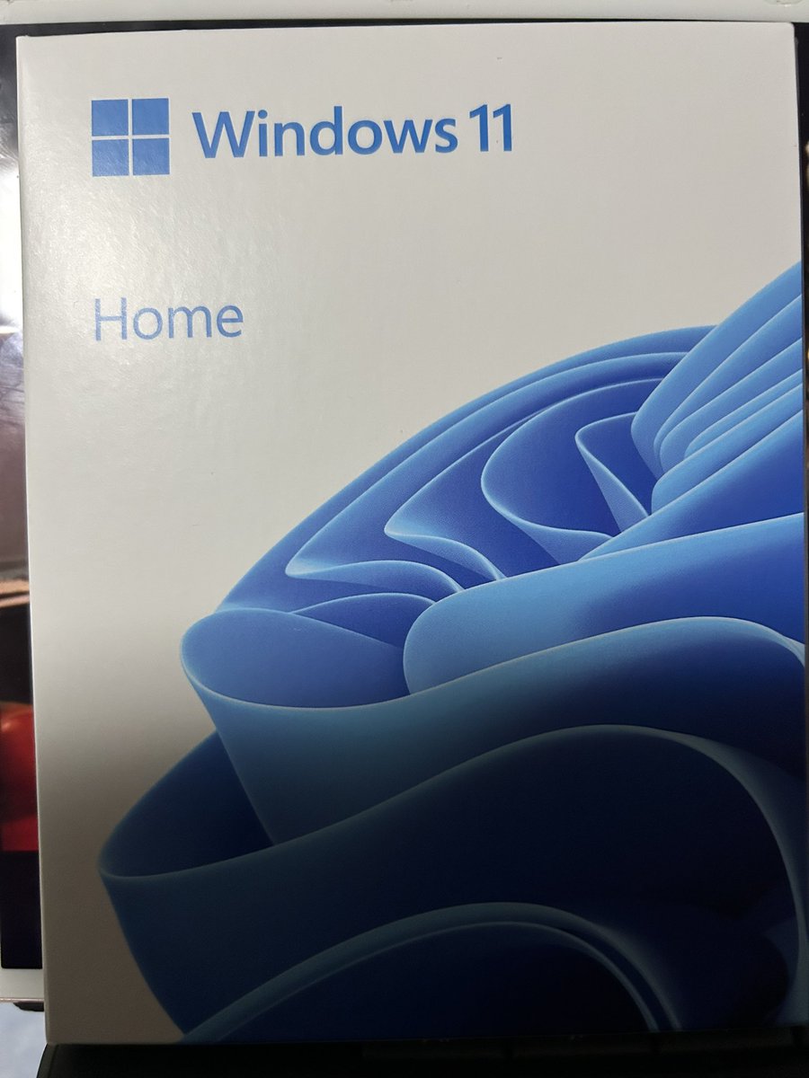 kani3355's tweet photo. やっとWindows11入れた。
デュアルブートで基本起動の早い8
古い��フトとブルーレイの再生が7
最新のChrome使う時が11 https://t.co/RodLxTXJCf