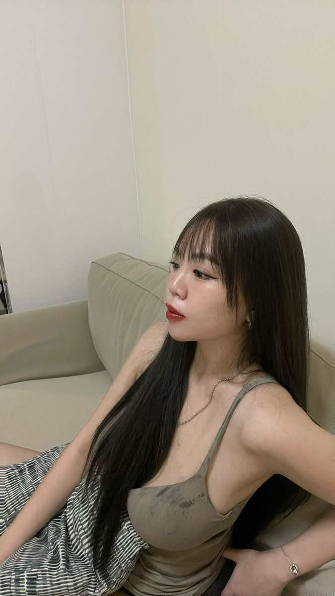 #刑奴 #奴隸 #奴 #受虐狂 #虐待 #masochist #submissive #Slave #moneyslave #femdom #findom #slavery #BDSM #lust #liveinrelationship #serviceslave